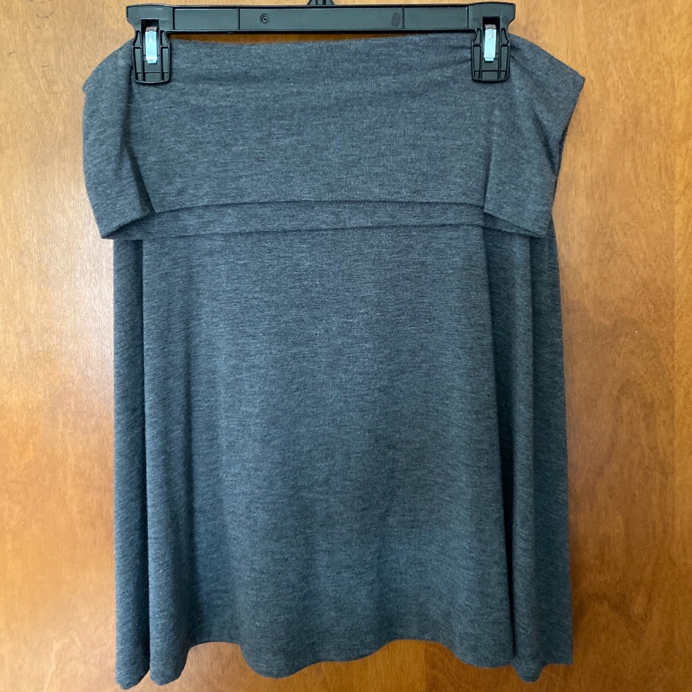 Old Navy knit skirt - grey